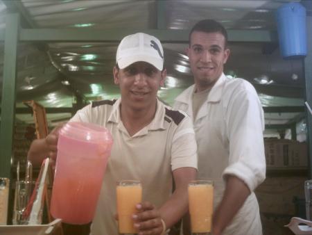 marhba bikoum 3and 3abdo lkass be 2 dh